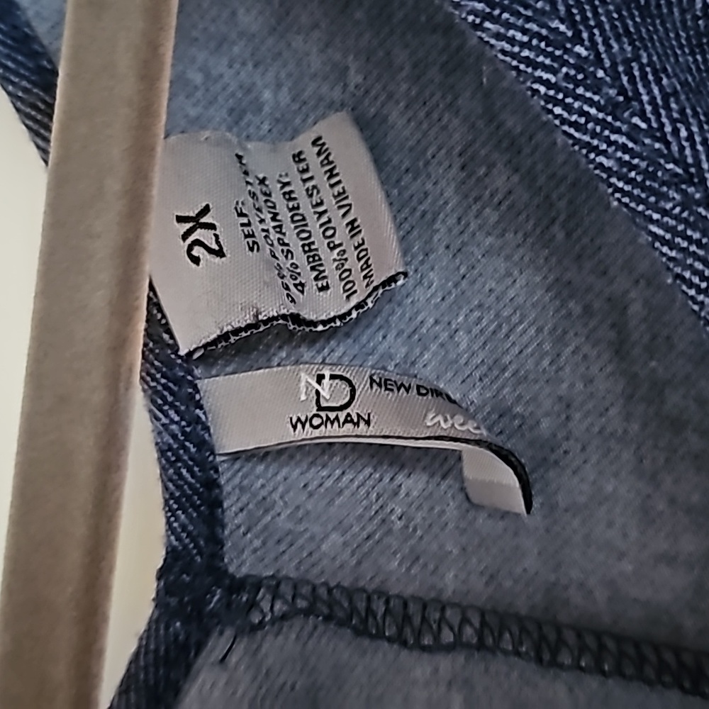 New Direction Blue Top - Picture 2 of 3